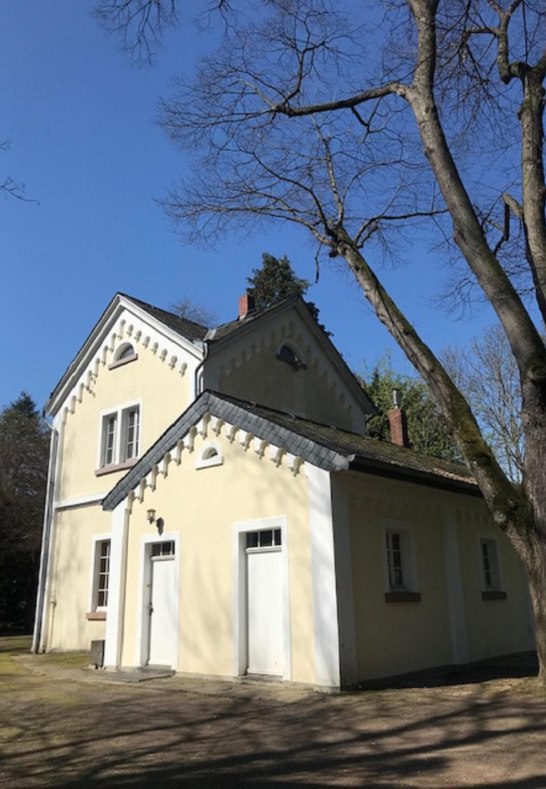 Gärtnerhäuschen alter Friedhof | © Rämer