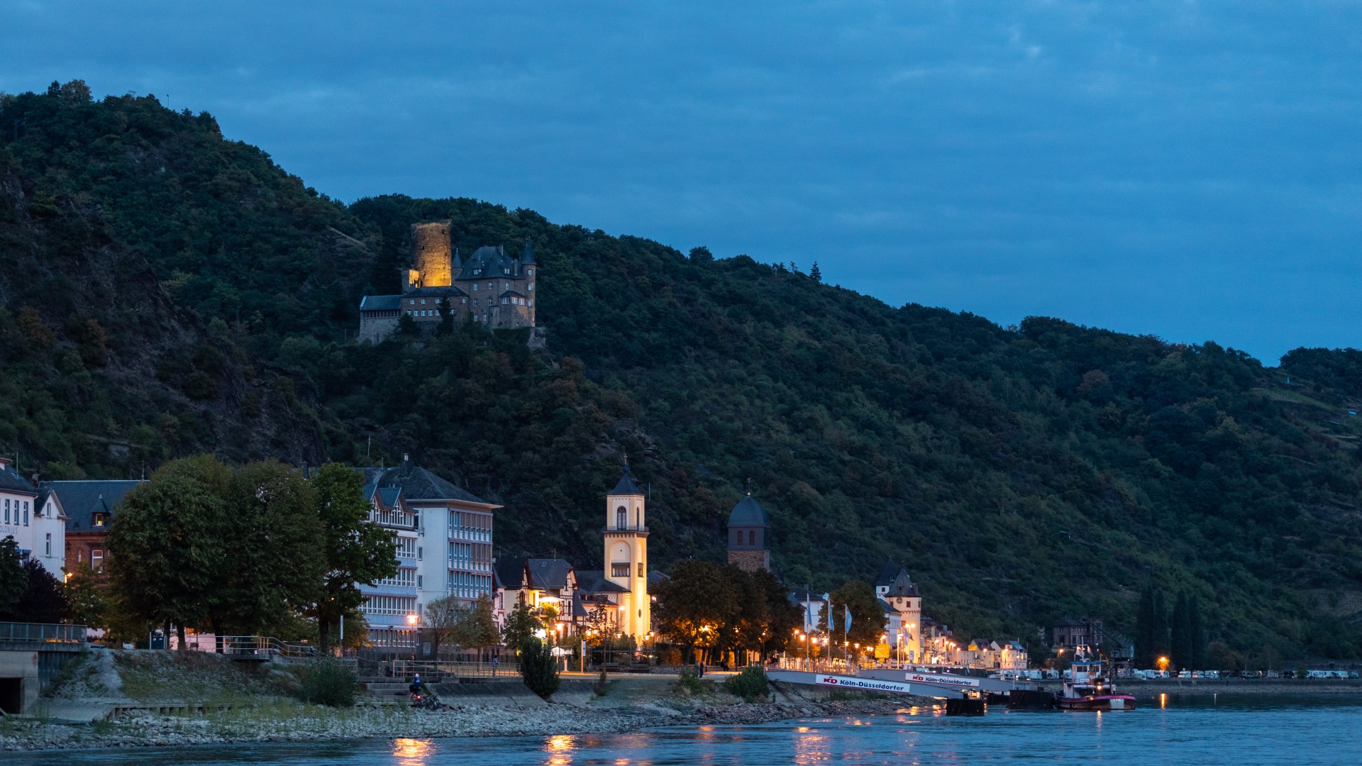 St. Goarshausen bei Nacht | © Dominik Ketz