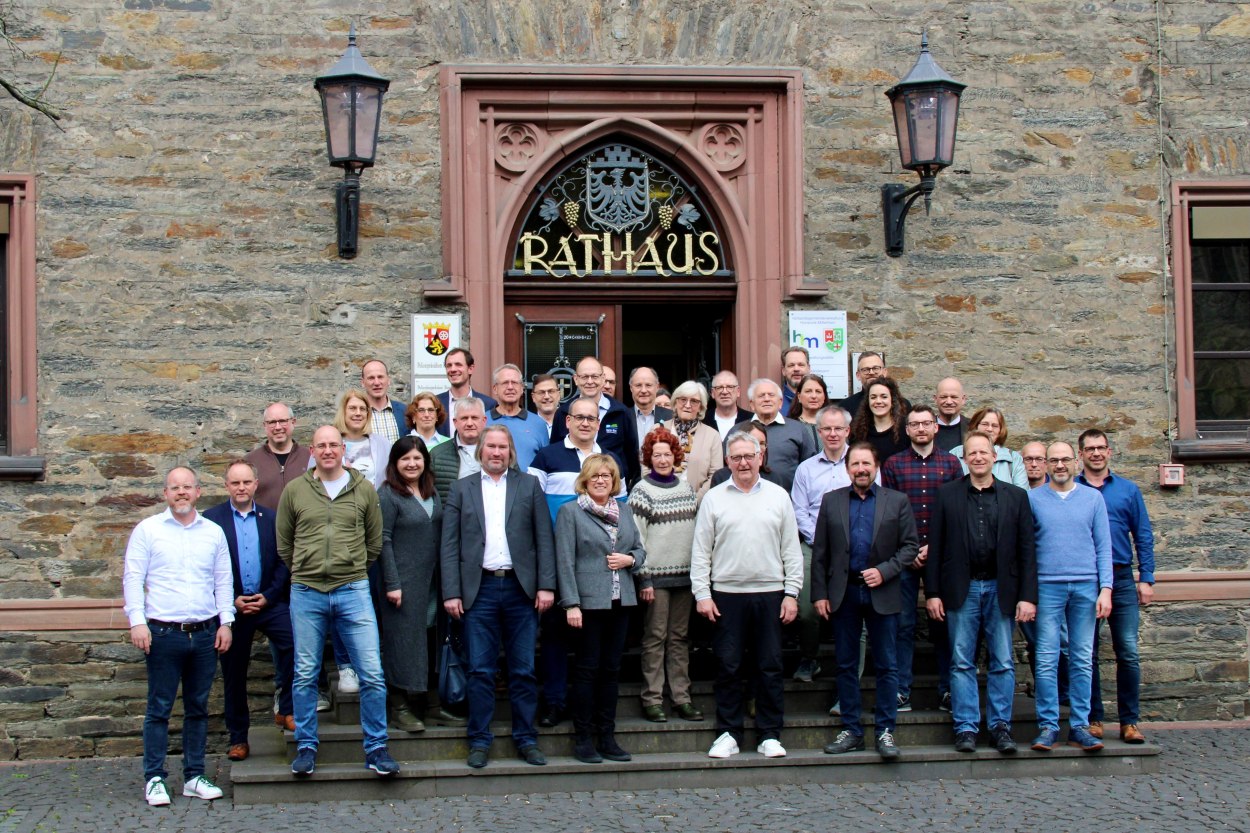 Mitglieder der LAG vor dem Rathaus in Oberwesel | © Maximilian Siech