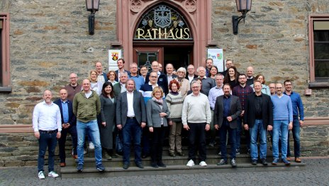 Mitglieder der LAG vor dem Rathaus in Oberwesel | © Maximilian Siech