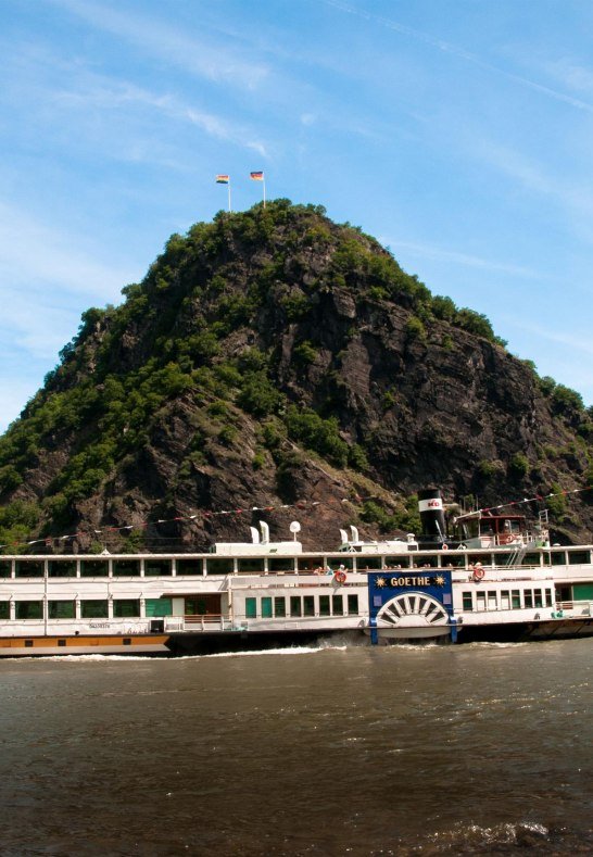 Loreleyfelsen mit Schiff | © F. Schierle