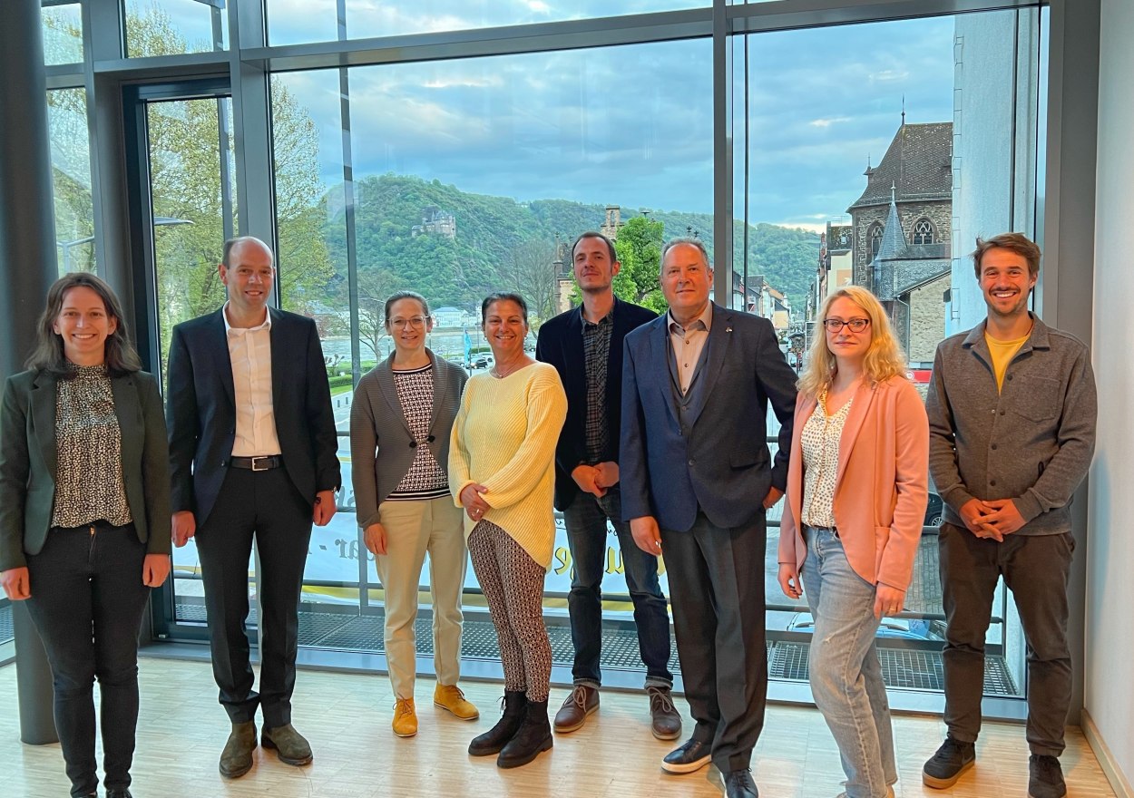 Der Vorstand und das Team der Geschäftsstelle des Zweckverbandes: v.l.n.r. Sara Renzler, Volker Boch, Nadya König-Lehrmann, Nicole Schuh, Nico Melchior, Hansjörg Bathke, Sarah Piller, Maximilian Siech | © Andreas Jöckel