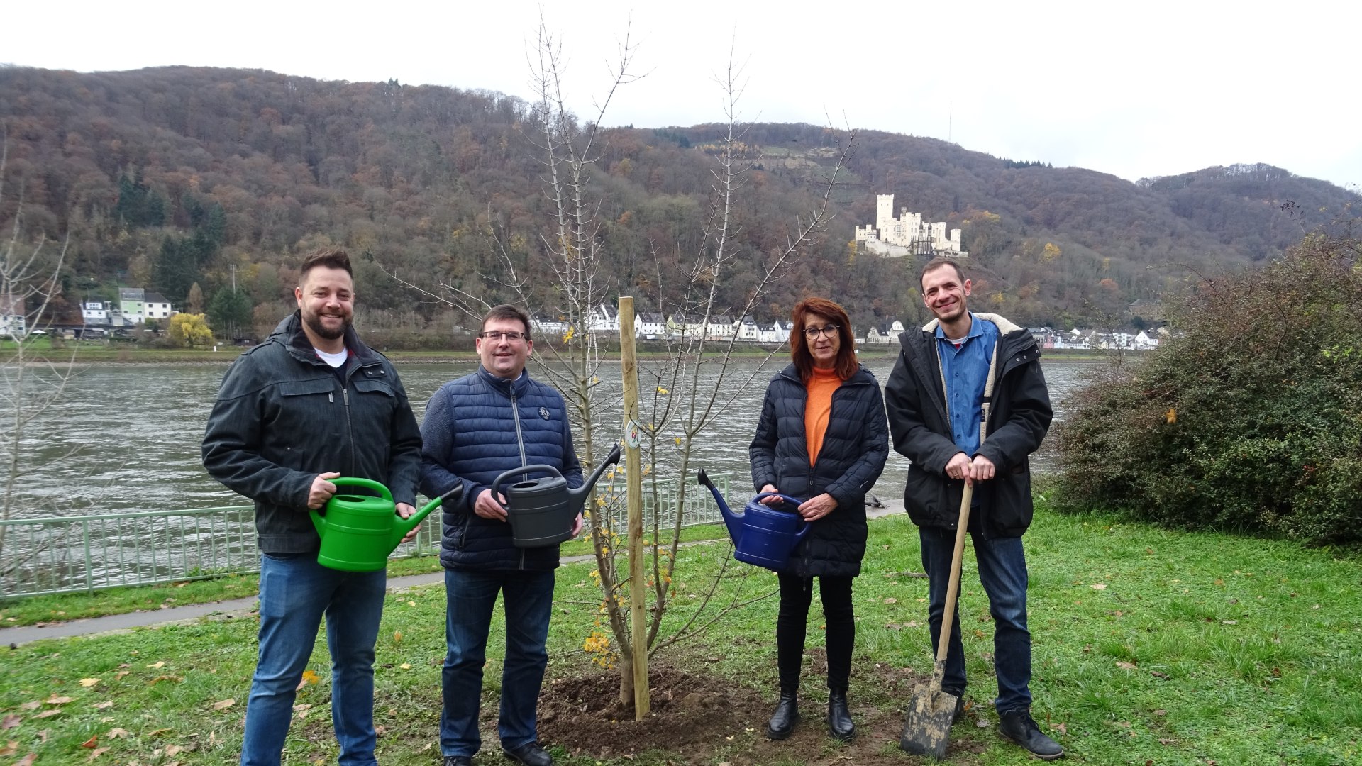 Foto: v.l.n.r.: Lennart Siefert (Oberbürgermeister Stadt Lahnstein), Zweckverbandsvorstand Jörg Denninghoff (Lanadrat Rhein-Lahn), Petra Bückner (Stadt Lahnstein), Nico Melchior (Zweckverband Welterbe Oberes Mittelrheintal)  | © ZV Welterbe 